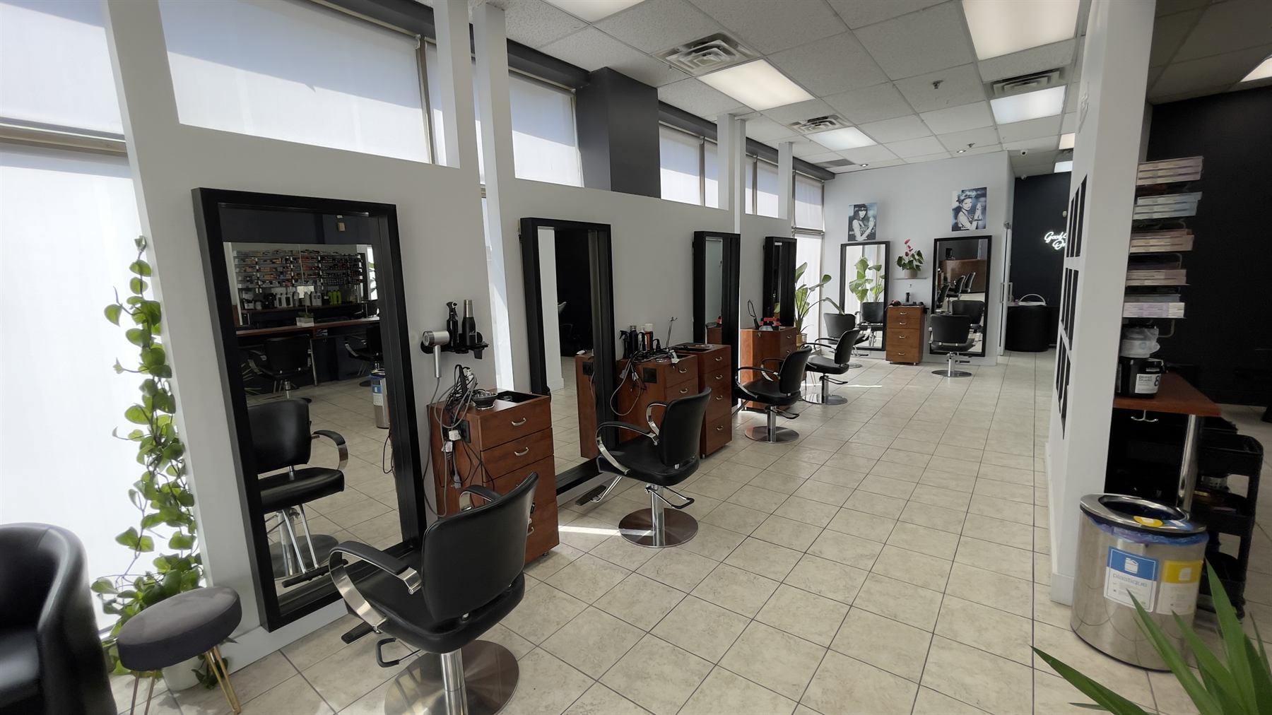 Postes de coiffure lumineux